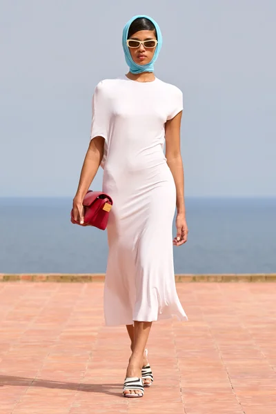 Look 14